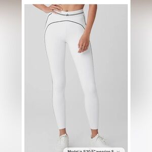 Alo Yoga Heart Throb Leggings